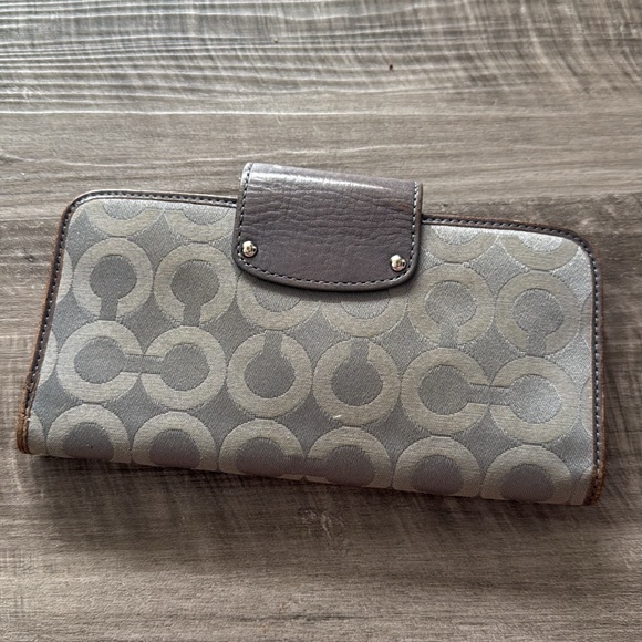 Coach Wallet - Picture 3 of 4